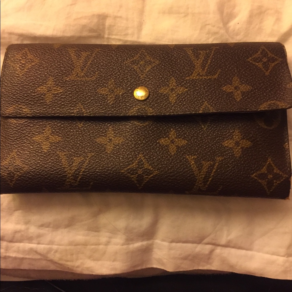 Authentic Louis Vuitton Wallet
